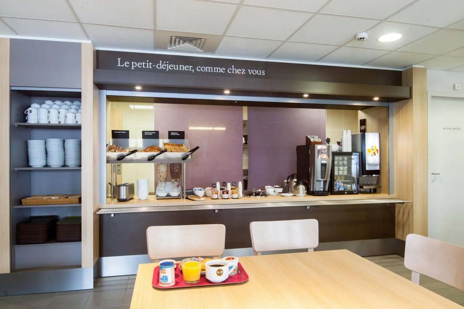 B&B HOTEL Reims Centre Gare