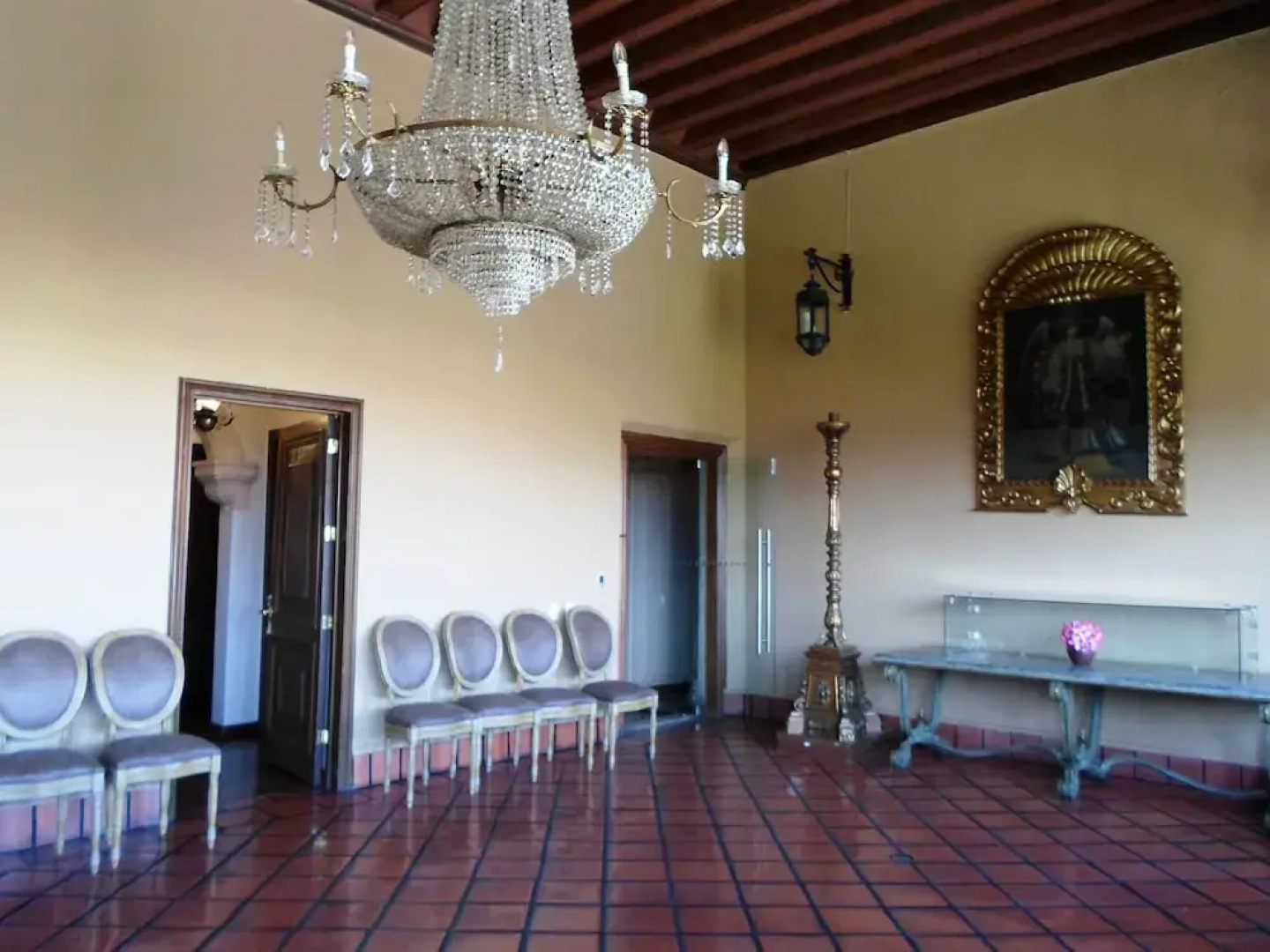 Hotel Virrey De Mendoza