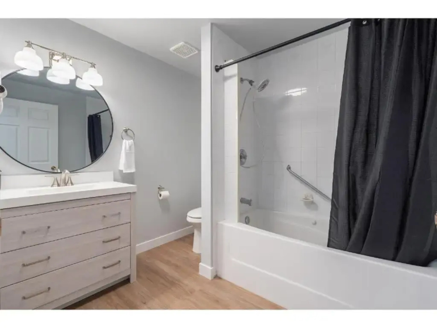 The Riverside I Patio & BBQ I Fire pit I Sleeps 17