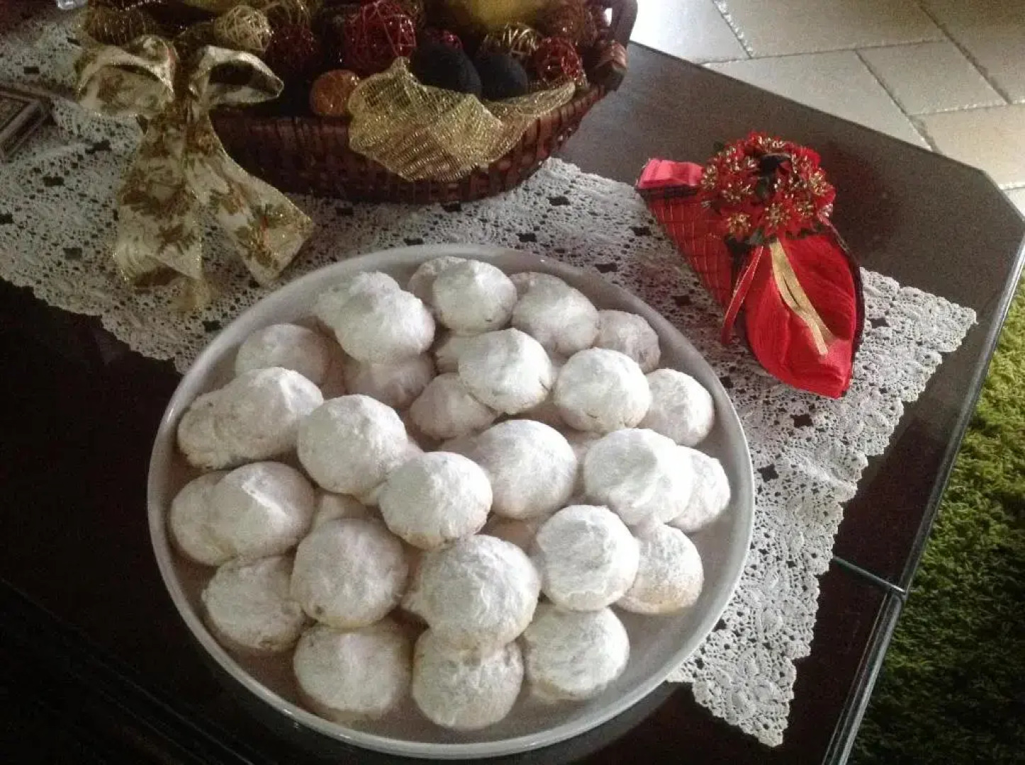 Ta Spitakia tis Theodosias