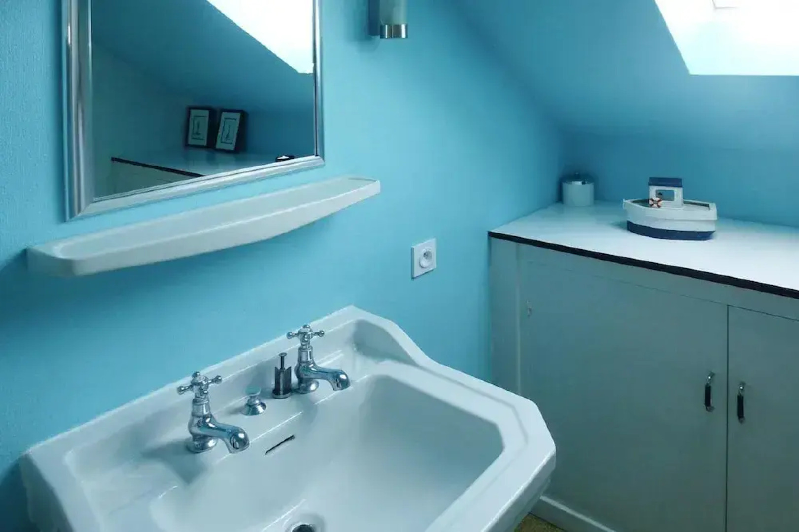 Holiday Home Near Village Centre and Beach