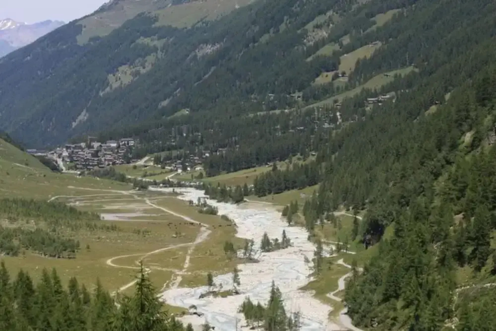 Lavish Apartment With Sauna