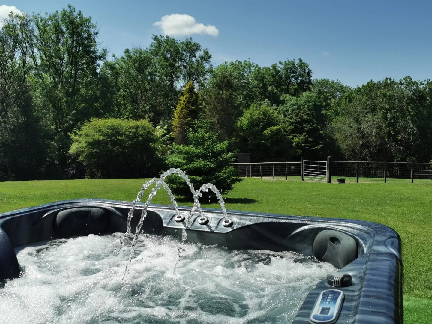 Coach House - 5 Bedroom Cottage - Llanfyrnach