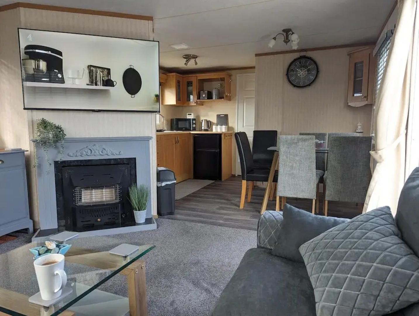 Beach House - Dog Friendly, Anderby Creek