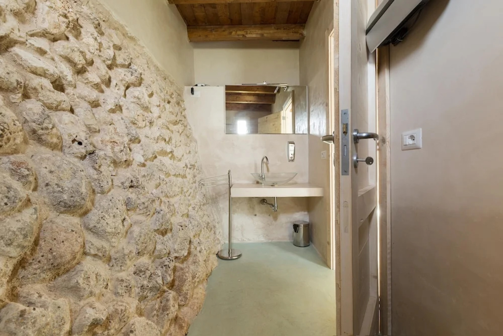 1891 Falcon Home Resort