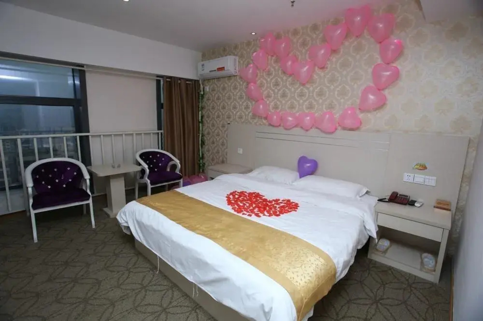 Aishangke Chain Hotel (Train Station)