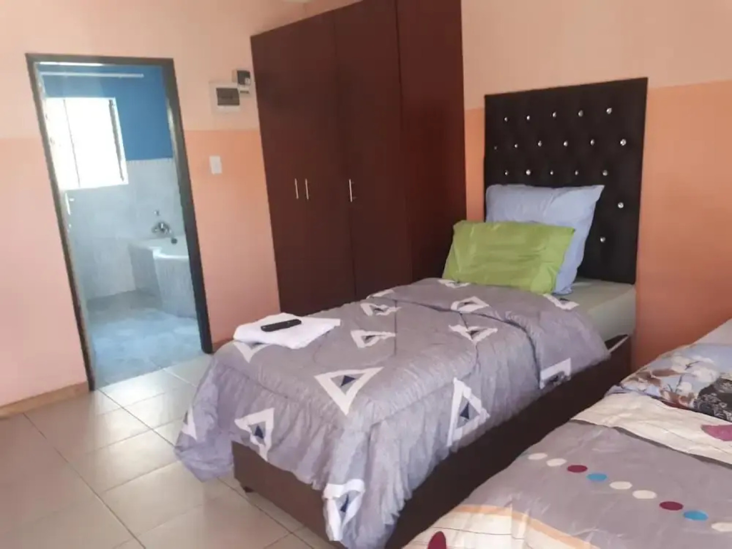 C- Land Guest House Meyerton