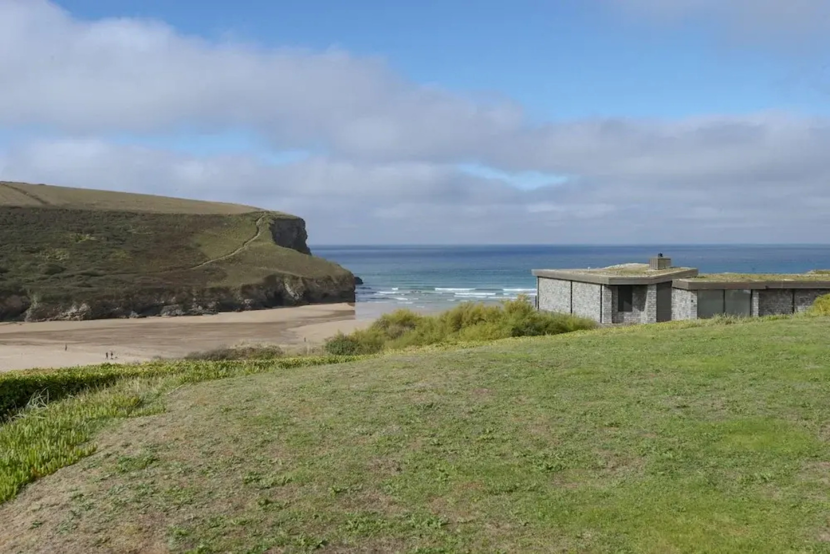 White Lodge Apartments