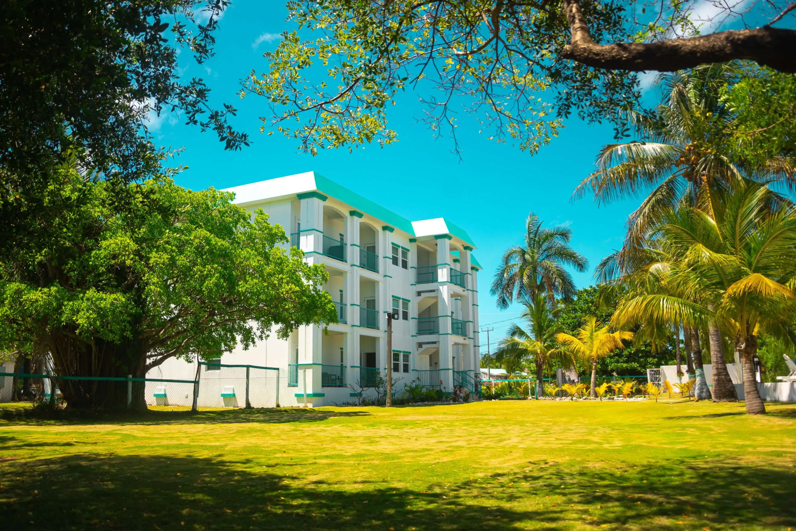 Grand Baymen Gardens