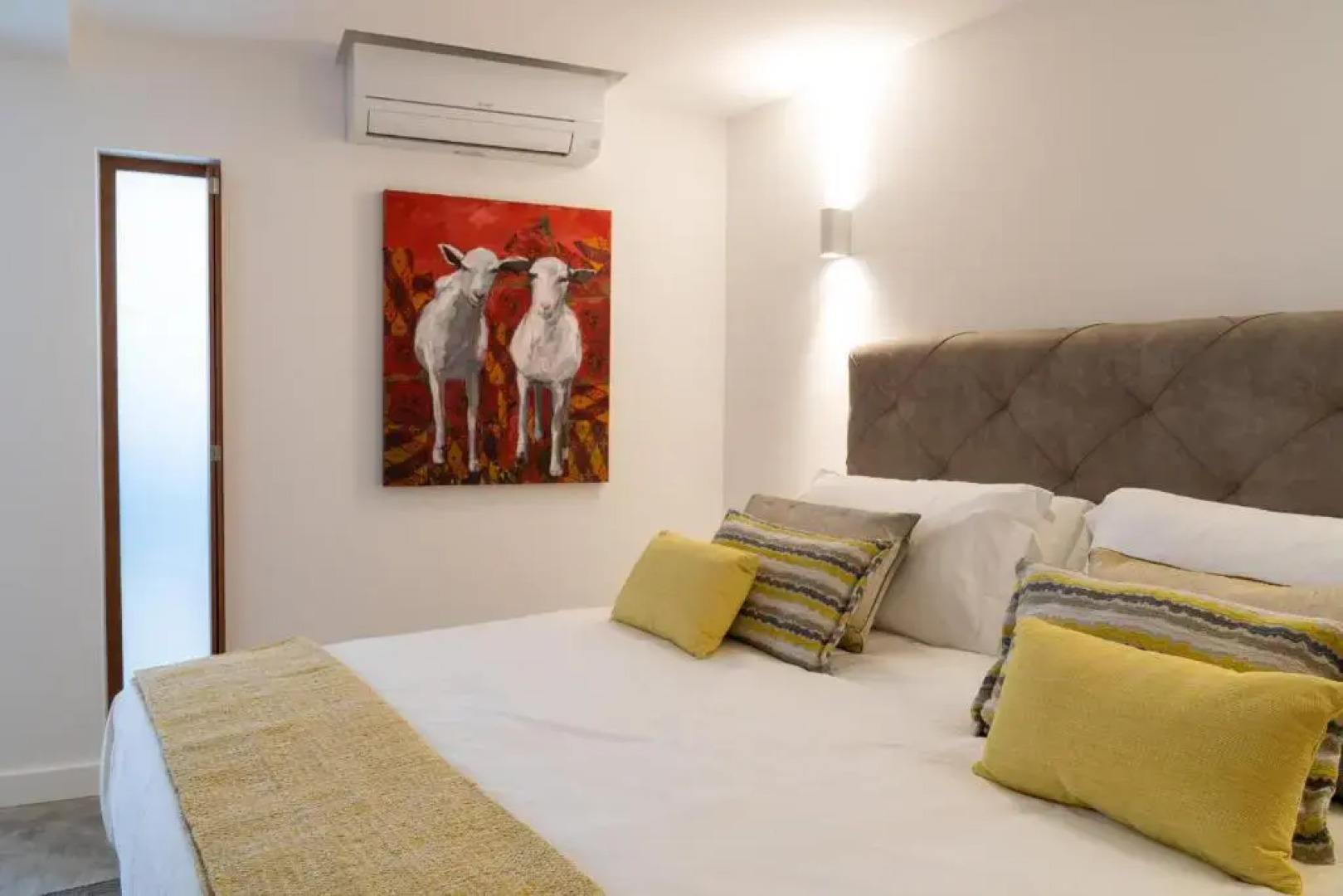 Eleven, Boutique luxury house & garden