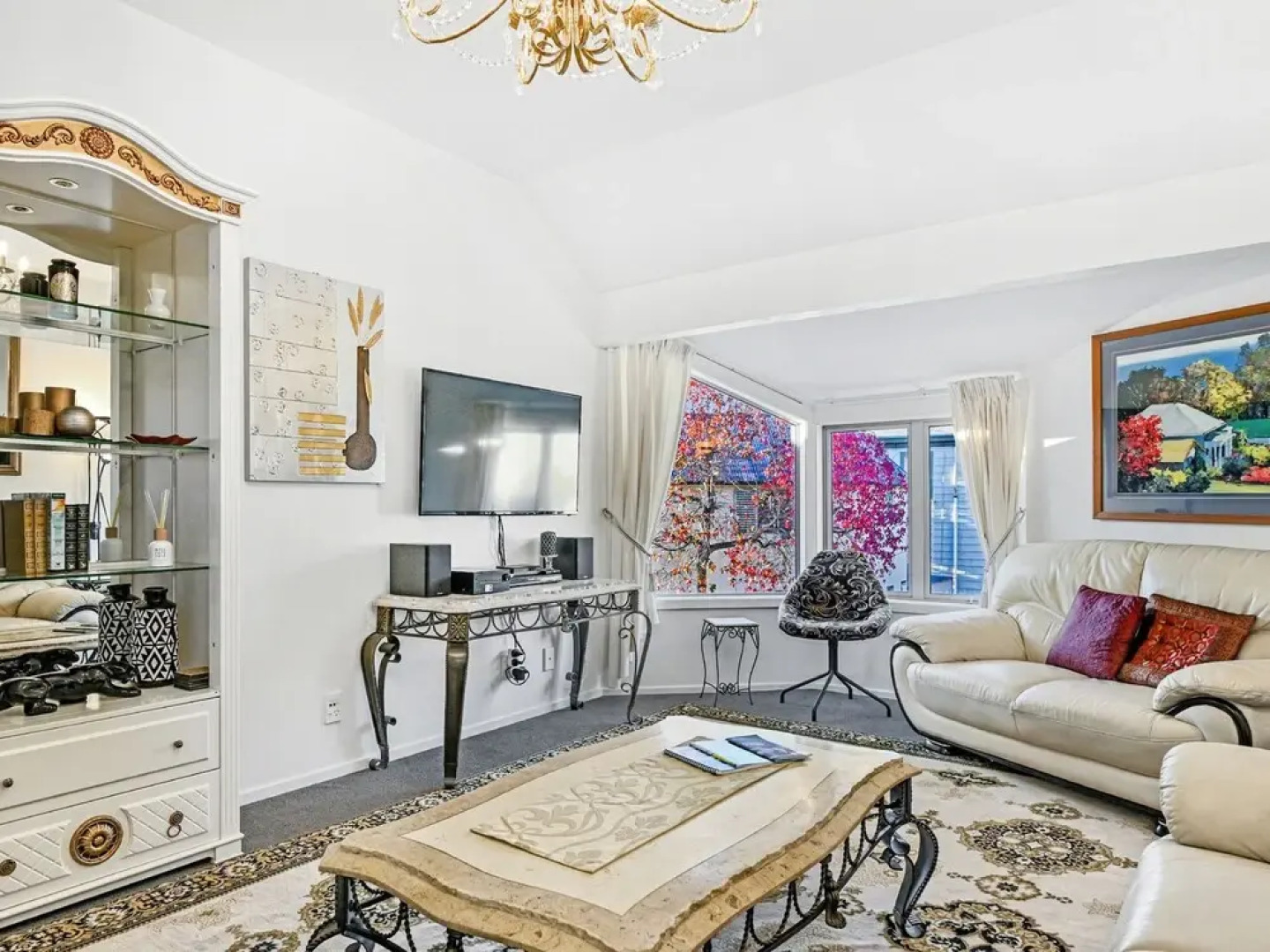 La Voyageur Apartments