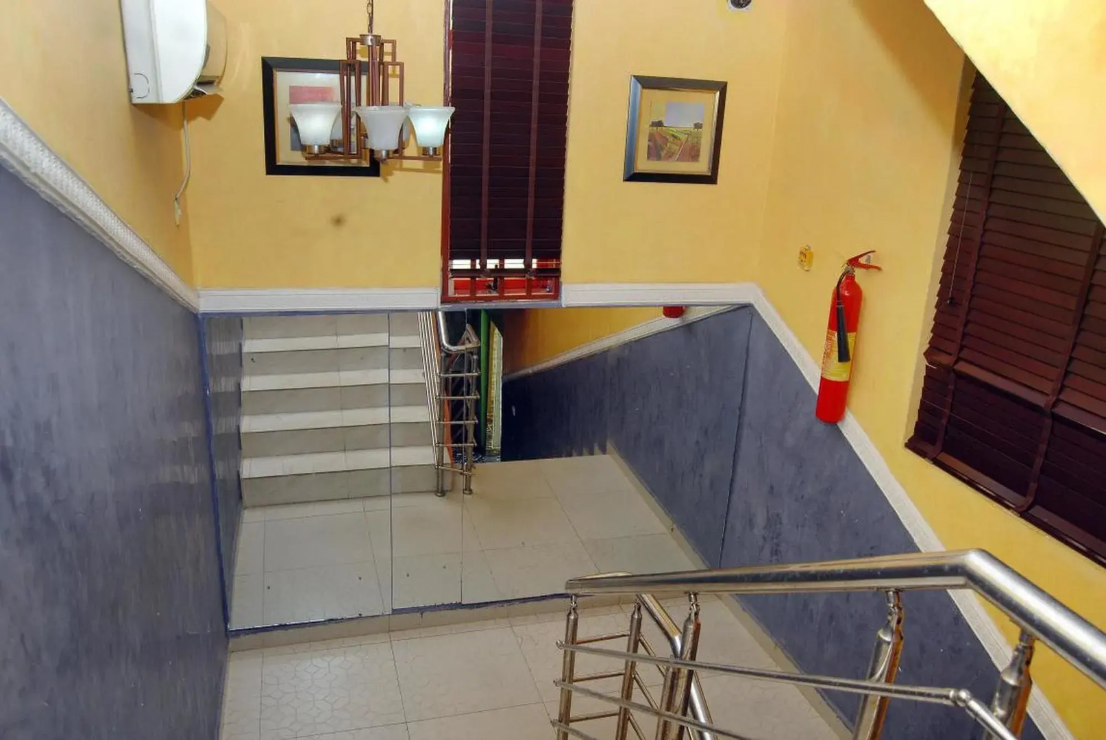 Royal Park Hotel & Suites