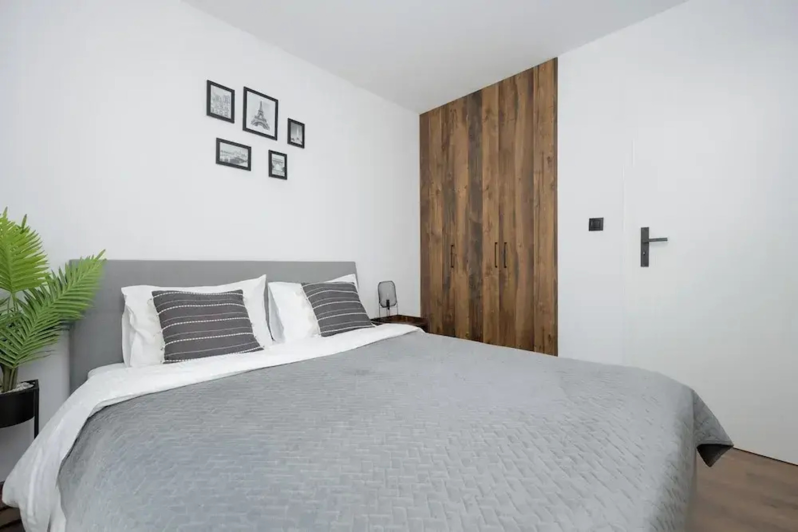 Bielawska Loft Apartment by Renters