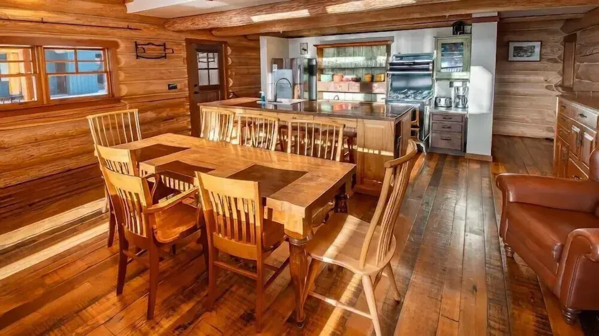 Snow Creek Cabins by Fernie Lodging Co.