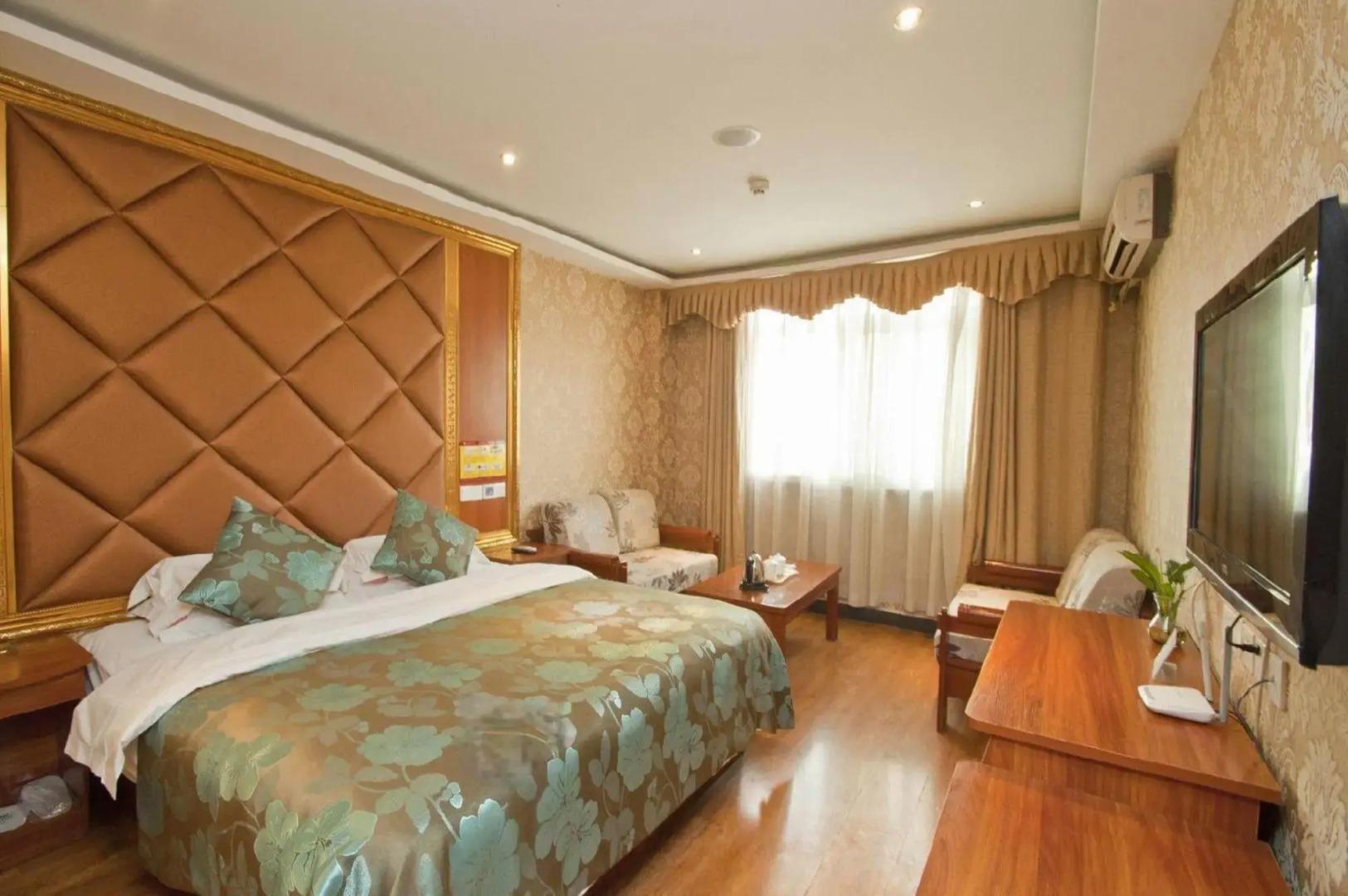Wangjia Business Hotel (Gaoxin District Taishan)