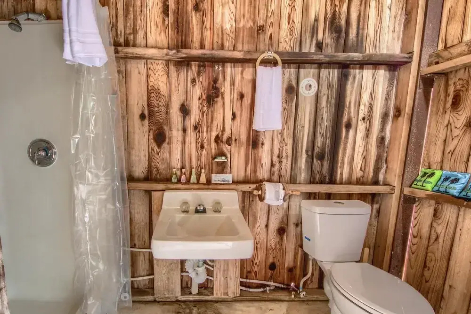 Hondo s River Haus RR 1300