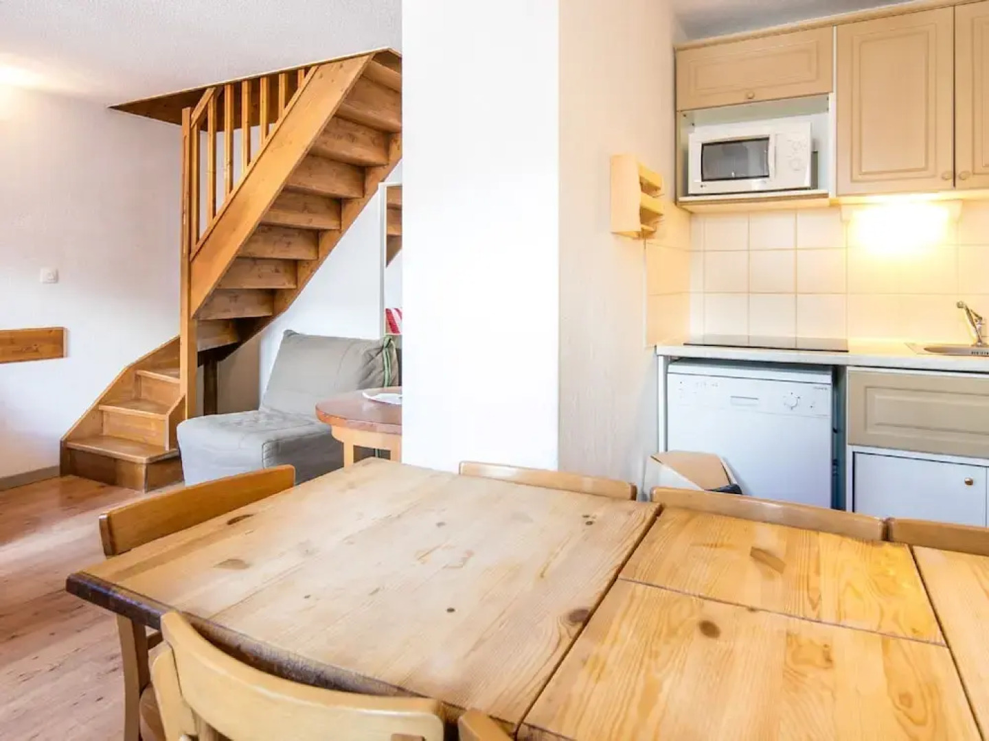 Large apartment with a view near the ski slope of Valloire