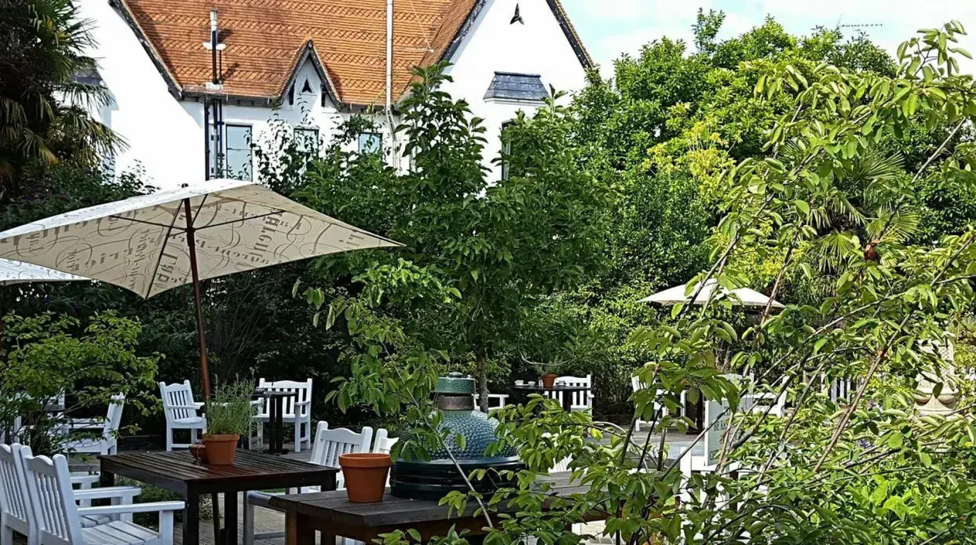 Bel & The Dragon Cookham