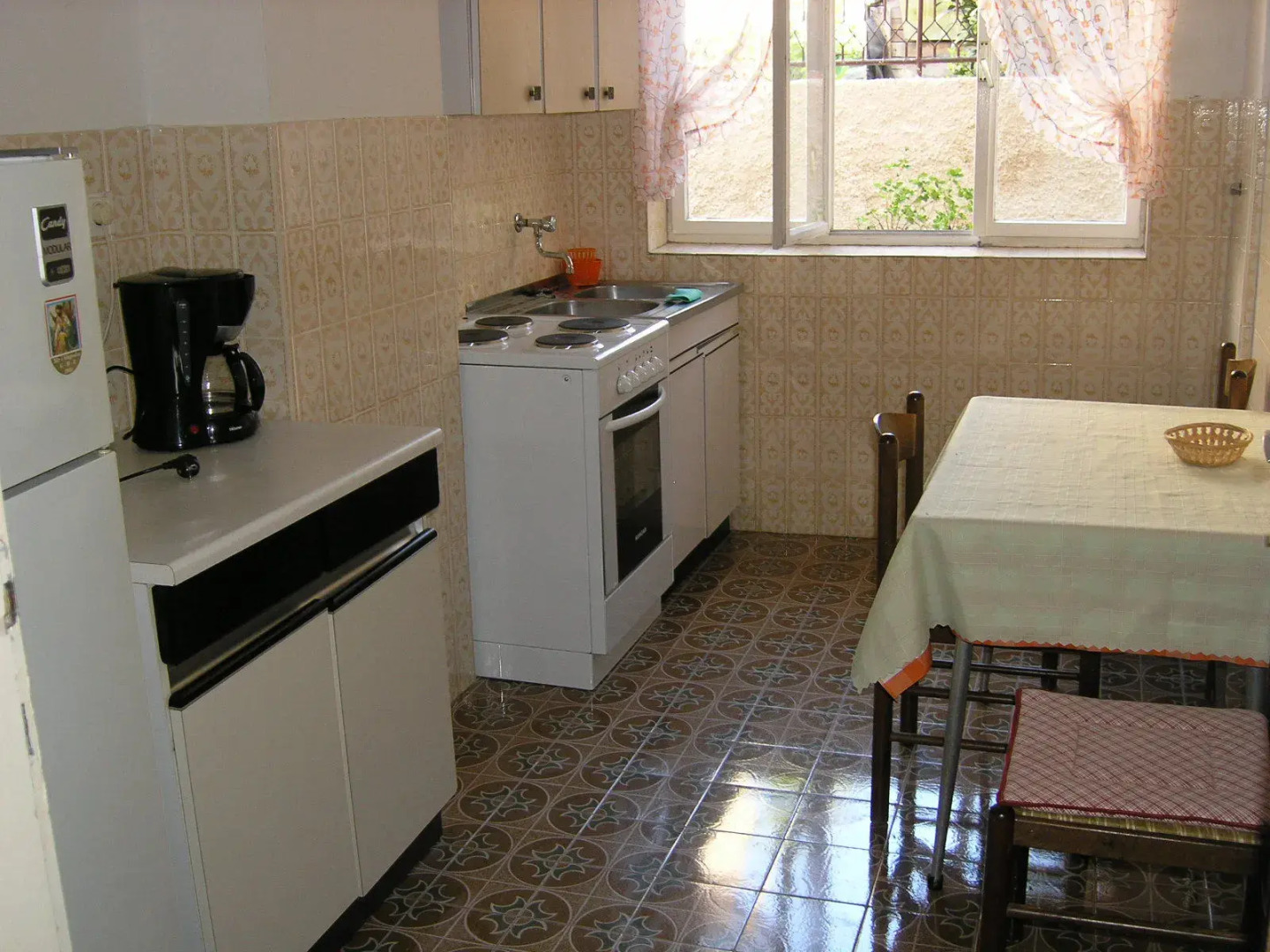 Apartment Mici 1 - great location and relaxing: A1  Cres, Island Cres
