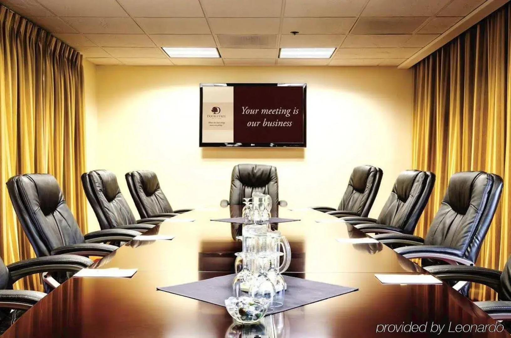 DoubleTree by Hilton Hotel Bakersfield