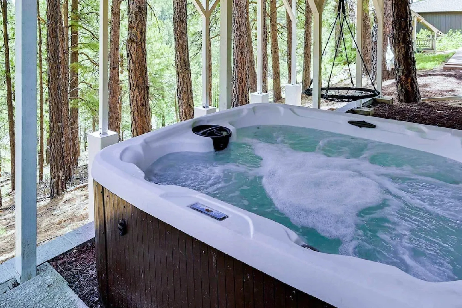 Luxurious & Forested Oasis in Flagstaff w/ Hot Tub