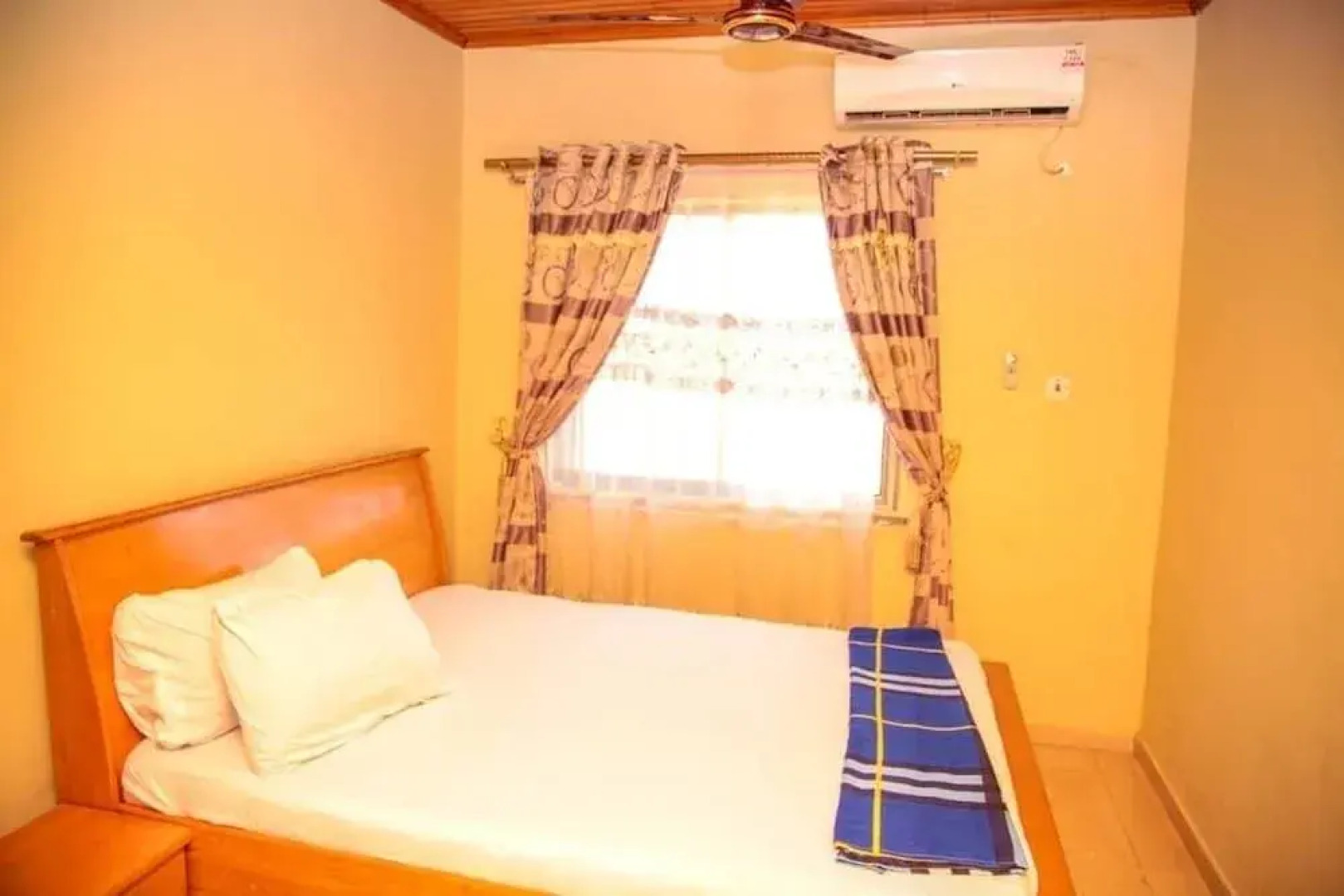 Champion International Hotel