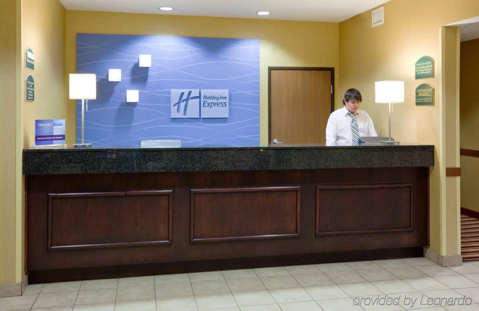 Holiday Inn Express and Suites Stevens Point by IHG
