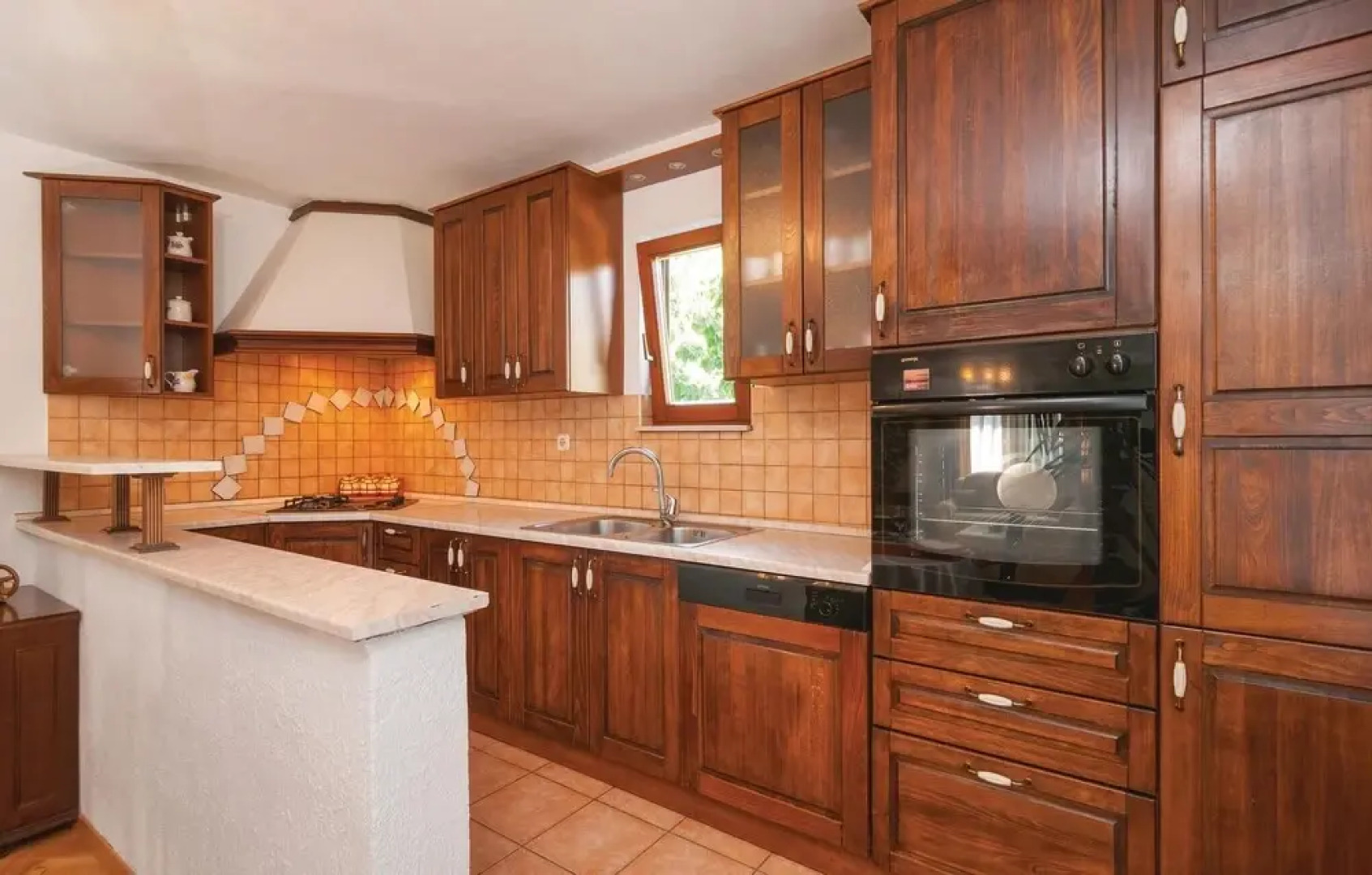 Nice Home in Srinjine With Wifi and 3 Bedrooms