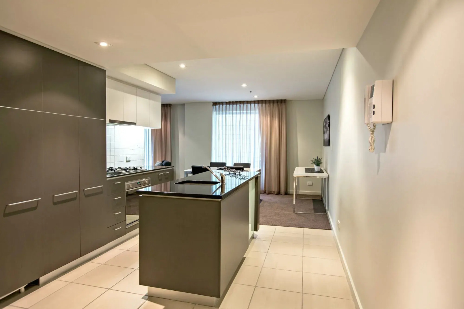 Adelaide Dress Circle Apartments - North Terrace