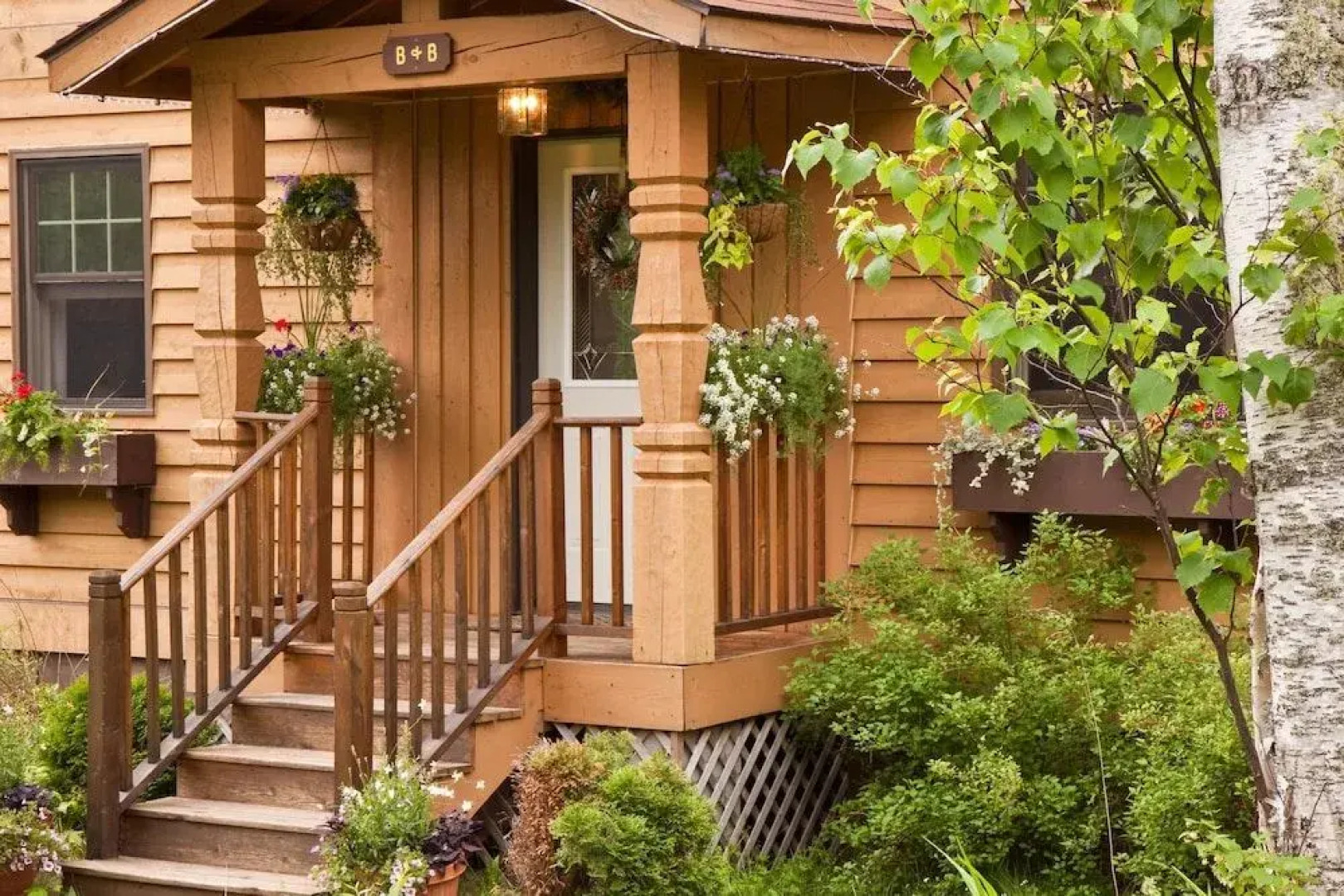 Poplar Creek Guesthouse Bed & Breakfast