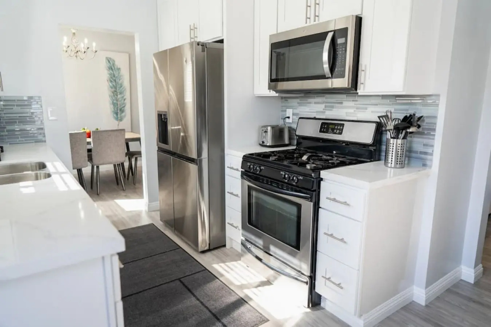 5-BEDROOM HOME RENOVATED IN 2023 NEAR DISNEYLAND (p61)