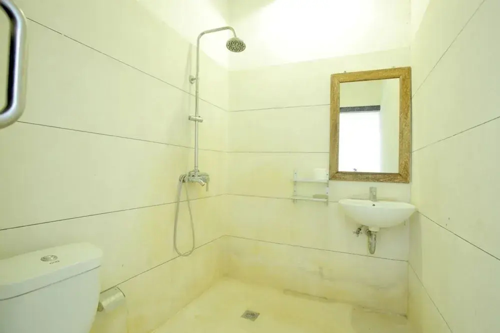 RedDoorz @ Kerobokan Canggu 2