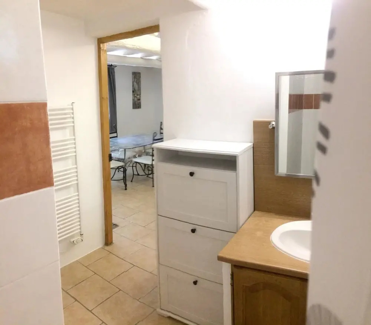 House With one Bedroom in Roquemaure, With Enclosed Garden and Wifi