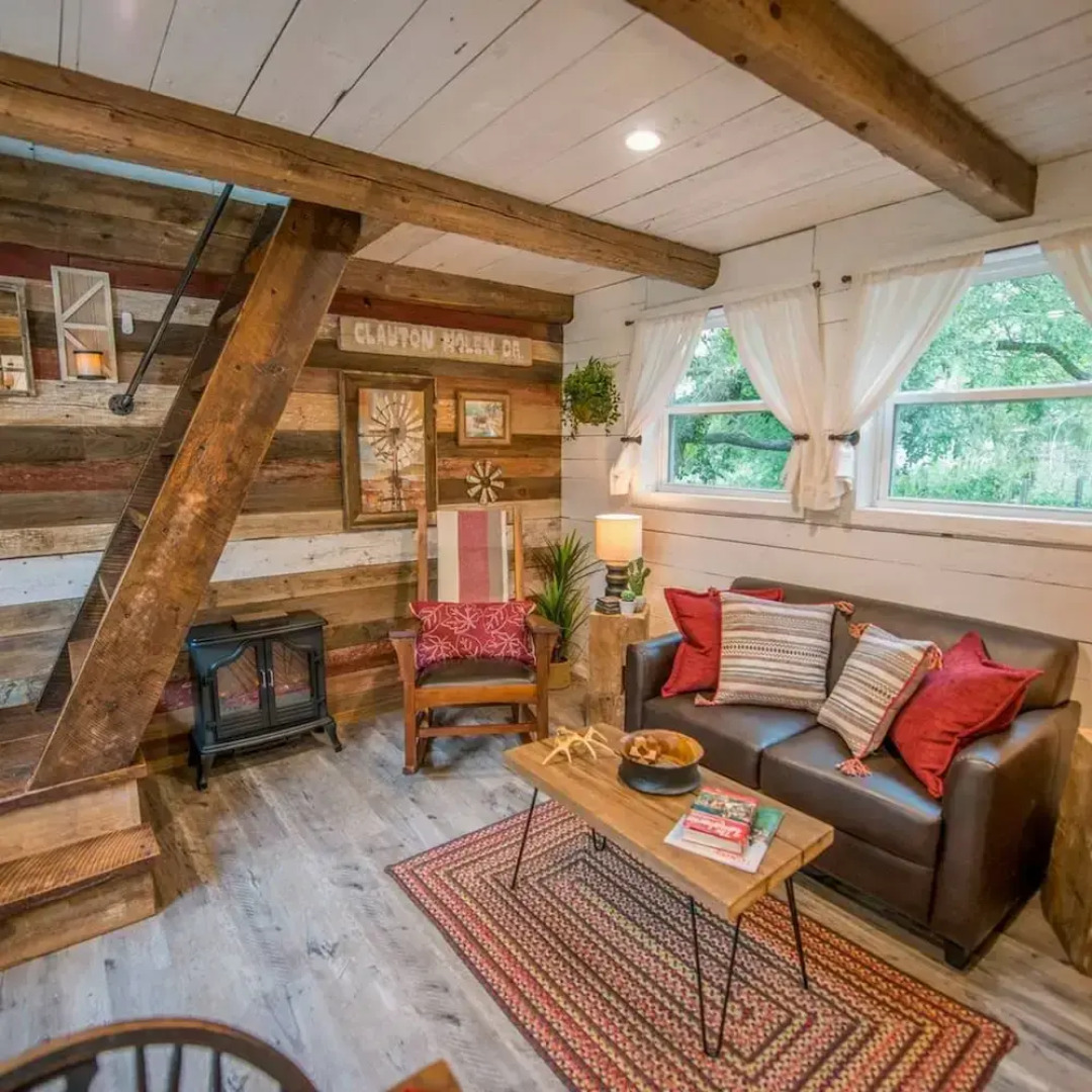 Cozy Cabin Little Red Hen 12 min to Magnolia