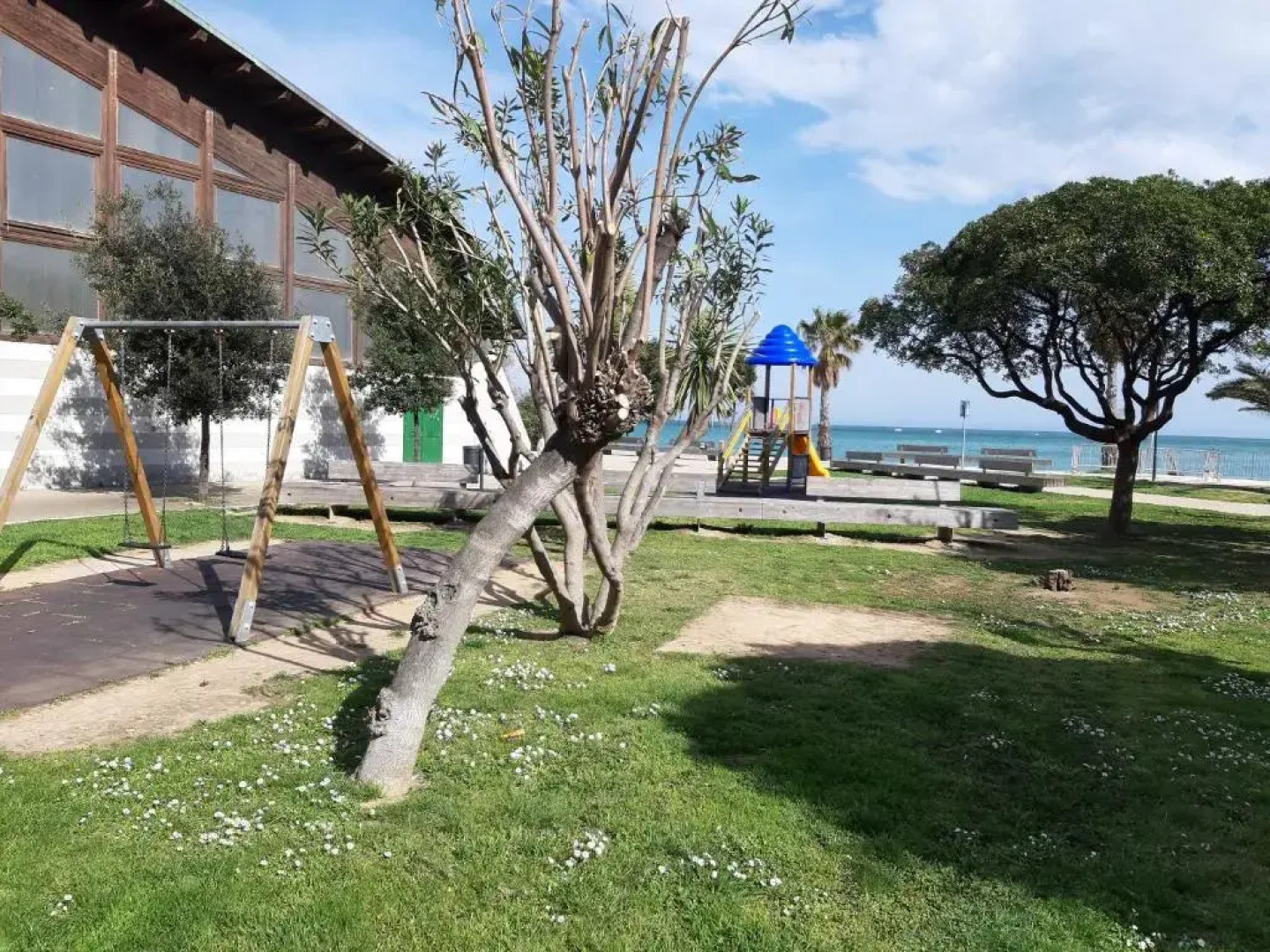 Beach Apartment Lamberti