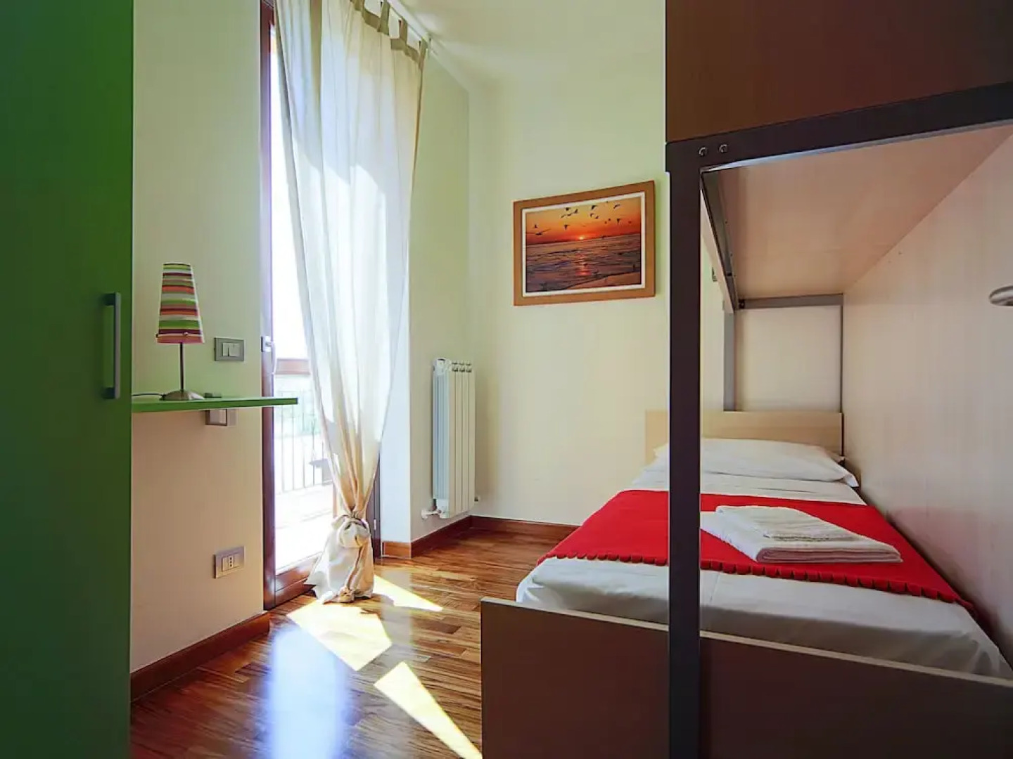 Neat Apartment With air Conditioning Near the Beach