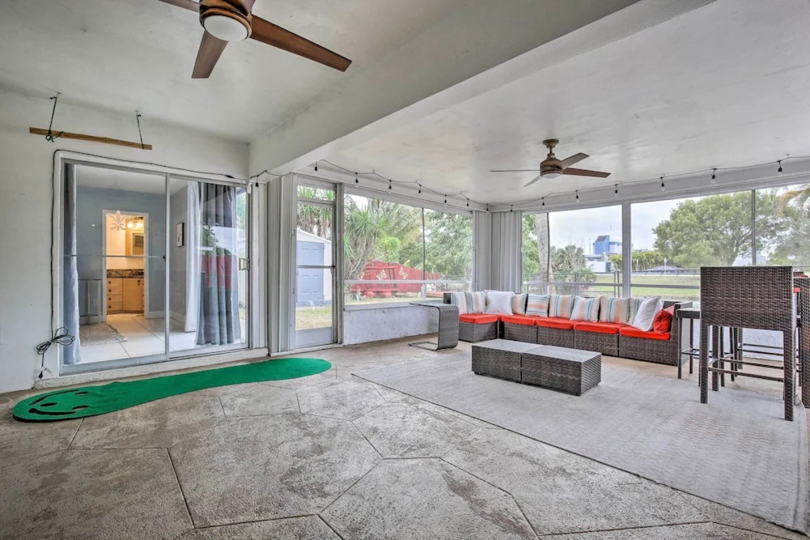 Private Pool & Dock: Coconut Creek Home!