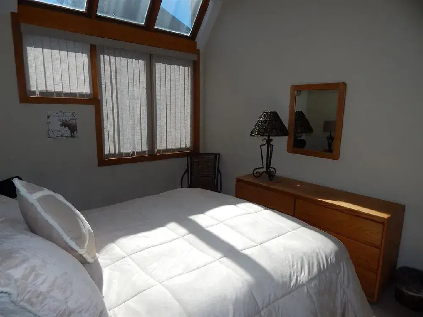 Crestview Condominium's