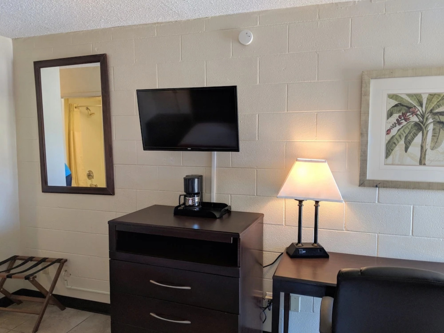 American Quality Lodge