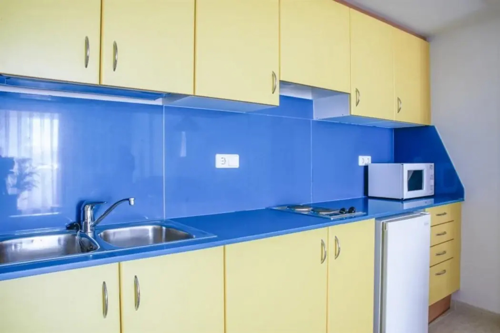 Beatrix 2000 - Caliu apartments