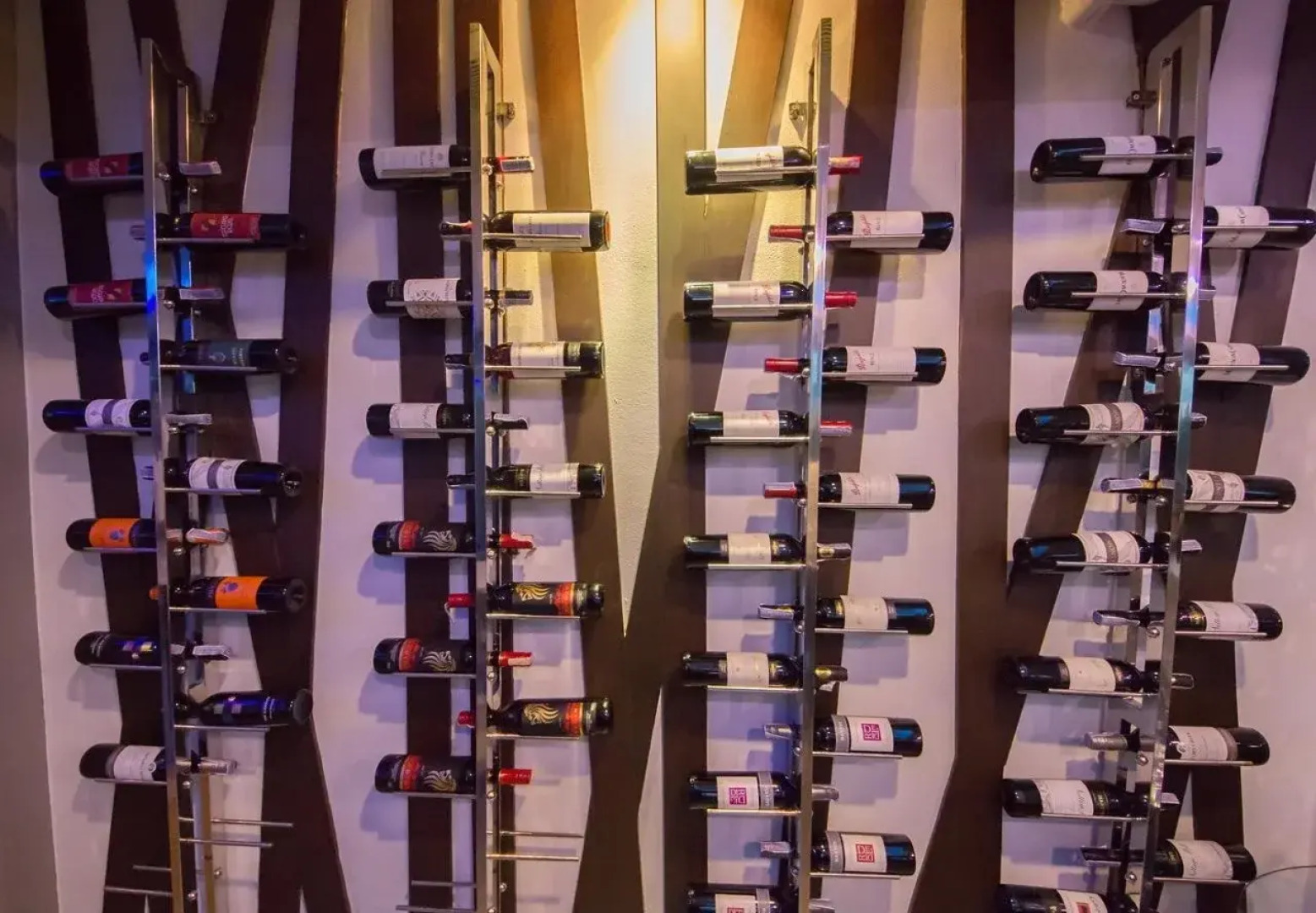 Dragon River Avenue Hotel