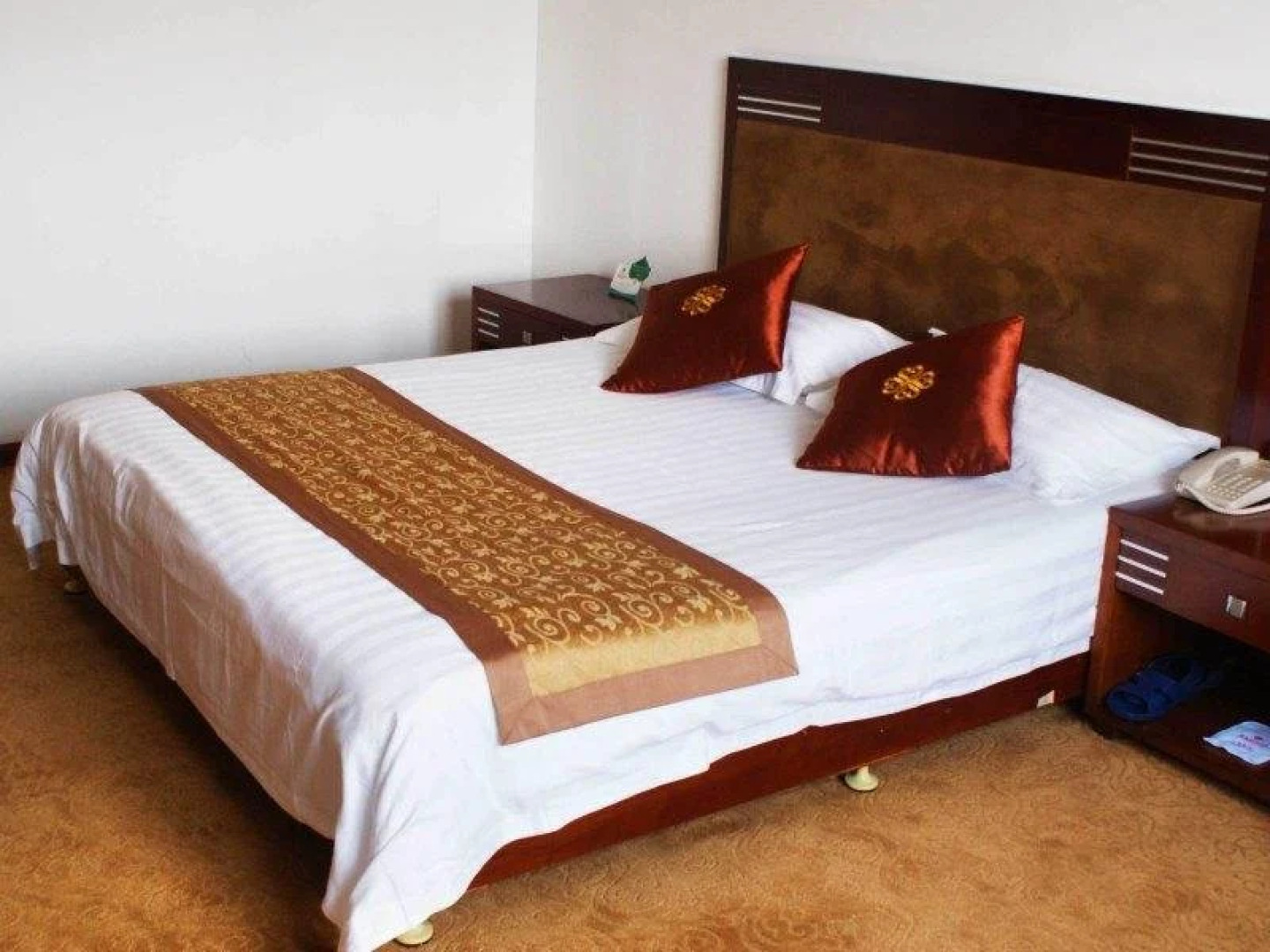 Jiujiang Huaqi Holiday Hotel