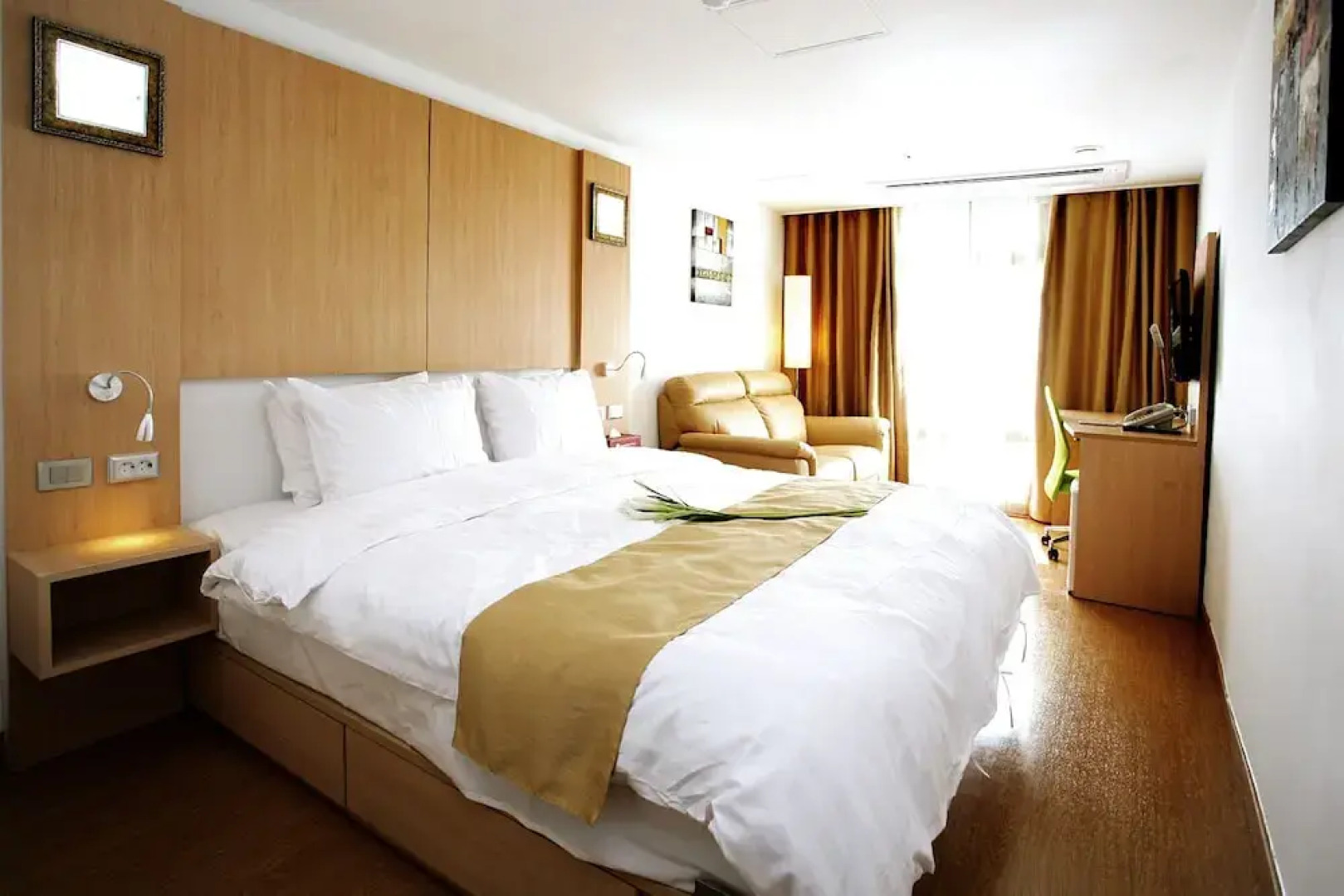 Apple Tree Hotel Gunsan