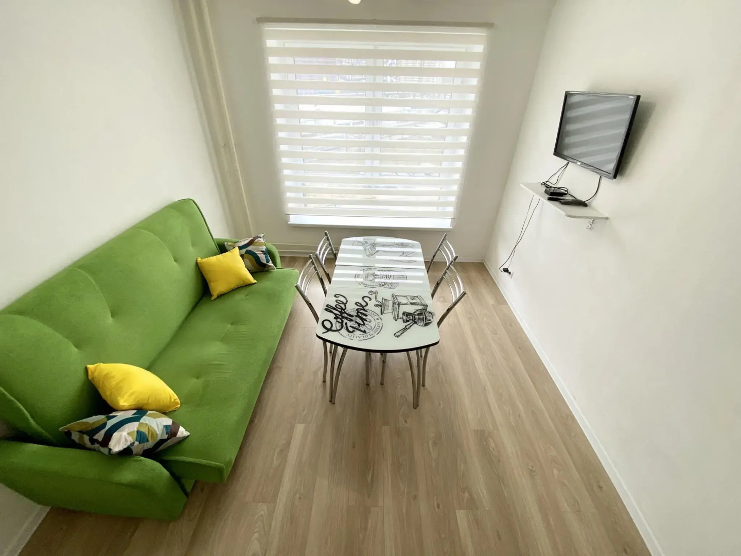 Sunny Days (Санни Дейз) на улице Лётчика Ларюшина 20