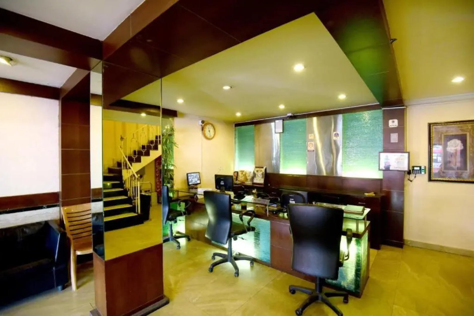 Hotel Shastri Paradise