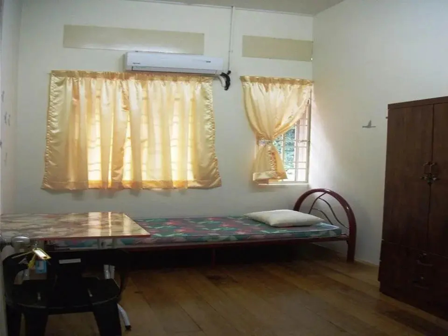 Venus Female Boarding House (отель для женщин)