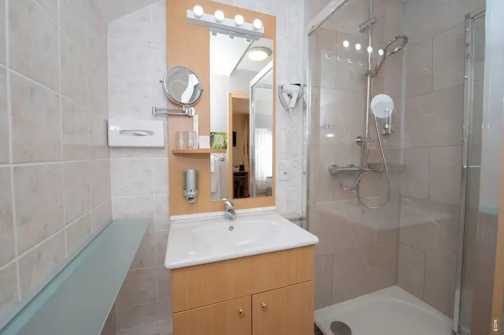 Logis Hôtel & Restaurant des Lacs