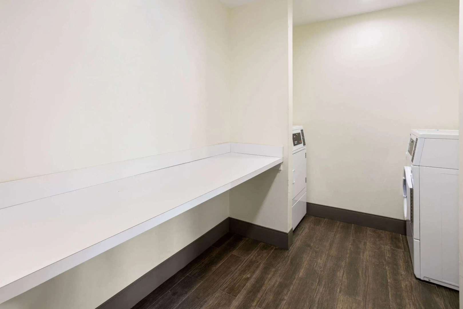 La Quinta Inn & Suites by Wyndham Locust Grove