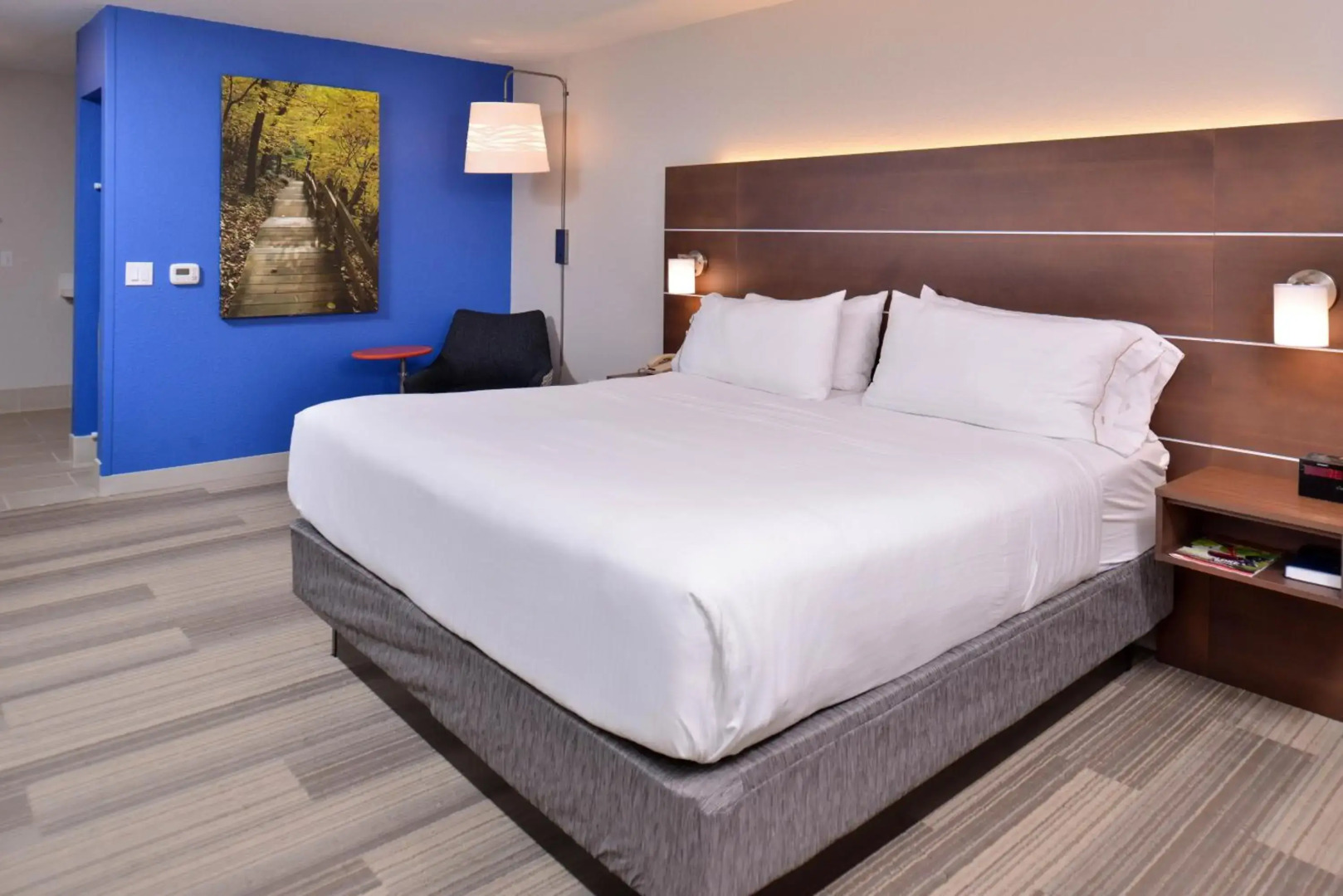 Holiday Inn Express and Suites Stevens Point by IHG