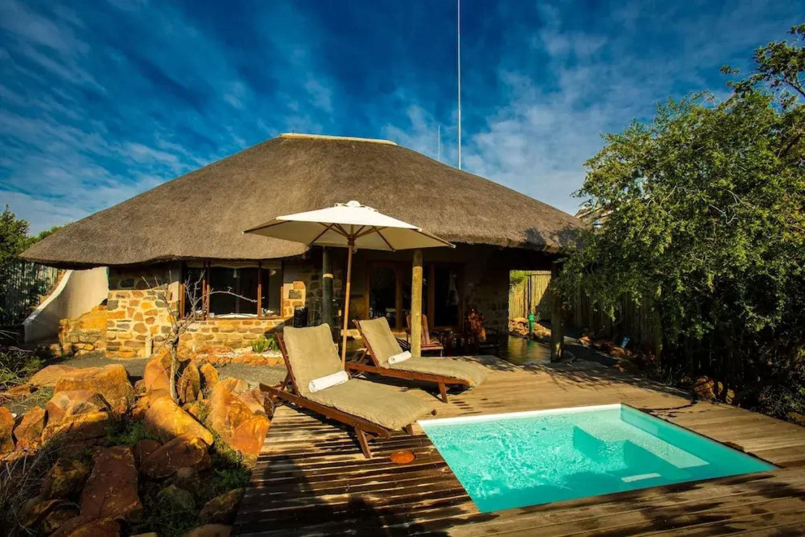 Umzolozolo Private Safari Lodge